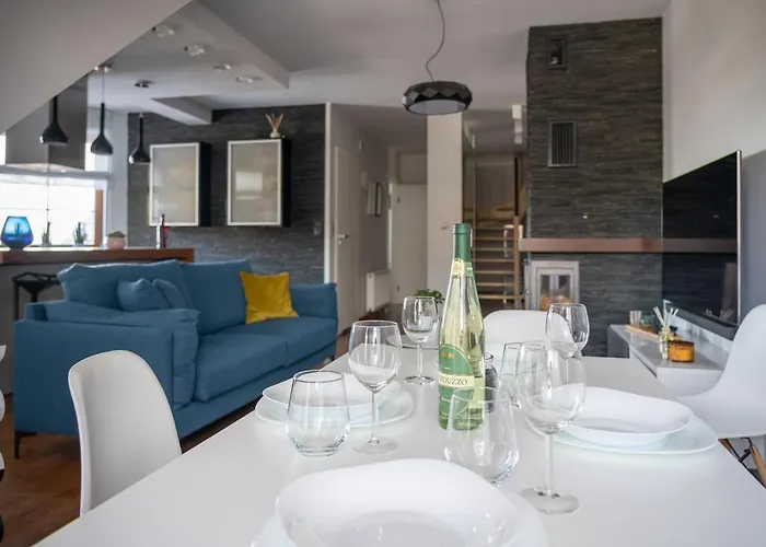 Trevilles Mountain View - 8 Os Z Widokiem I 3 Sypialniami شقة شكلارسكا بوريبا